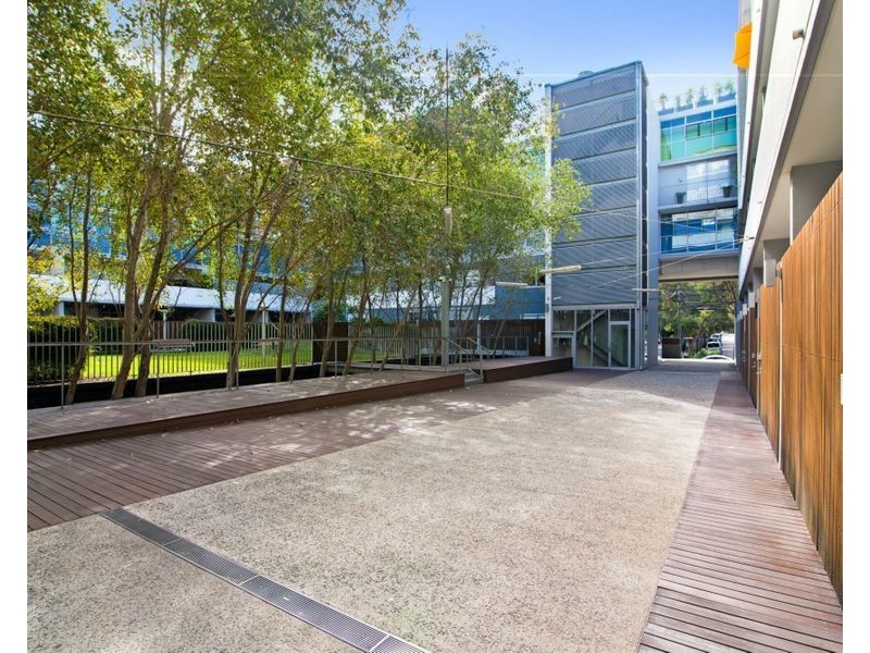 511/12 Danks Street, Waterloo NSW 2017