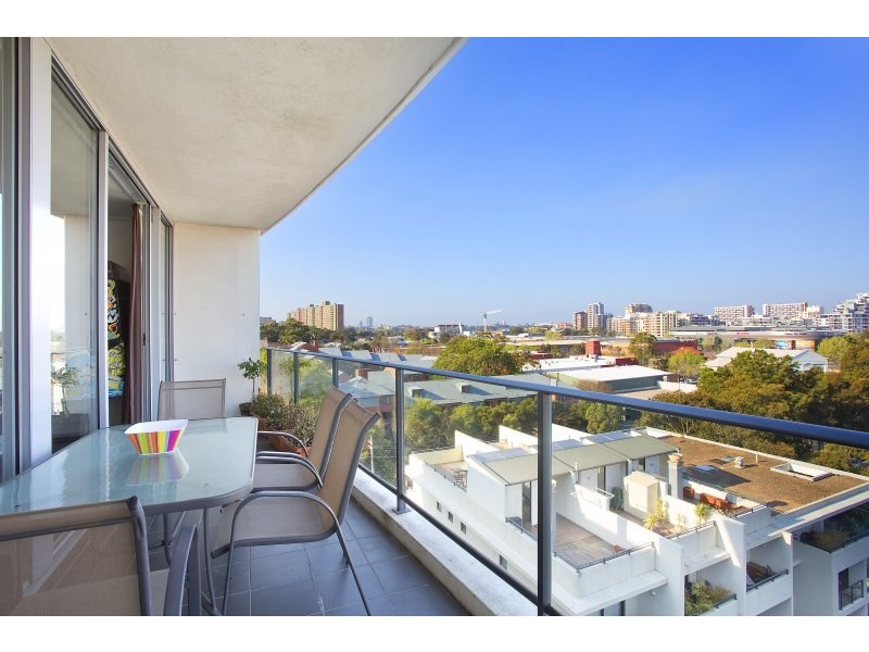 E903/3 Hunter Street, Waterloo NSW 2017