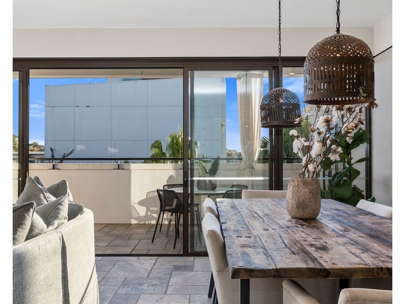 206/18 Danks Street, Waterloo NSW 2017