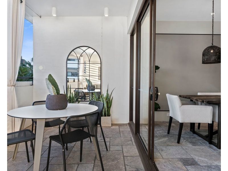 206/18 Danks Street, Waterloo NSW 2017