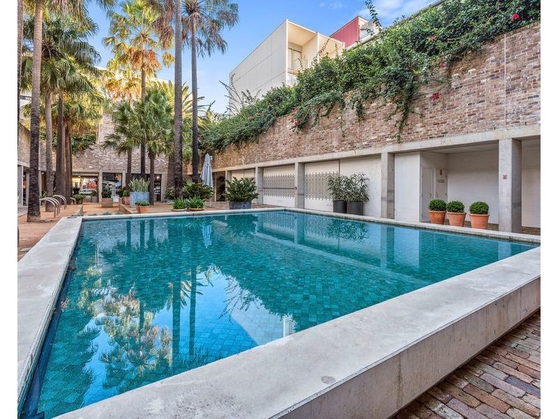 206/18 Danks Street, Waterloo NSW 2017