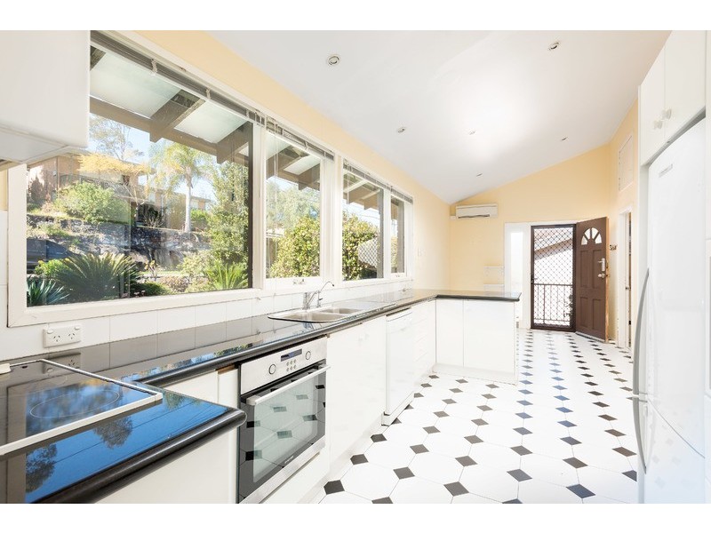 10 Lincoln Crescent, Bonnet Bay NSW 2226