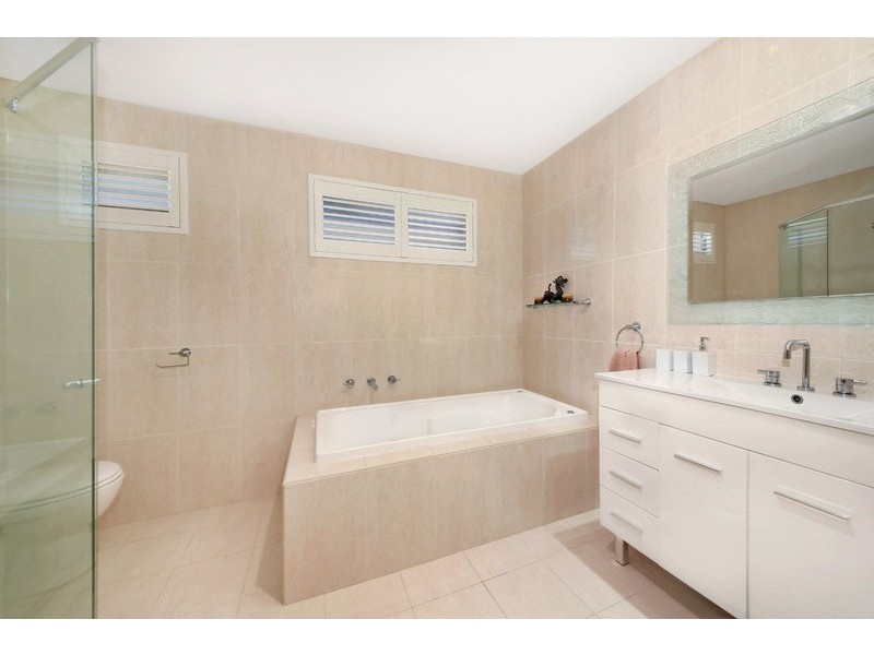 29 Upper Washington Drive, Bonnet Bay NSW 2226