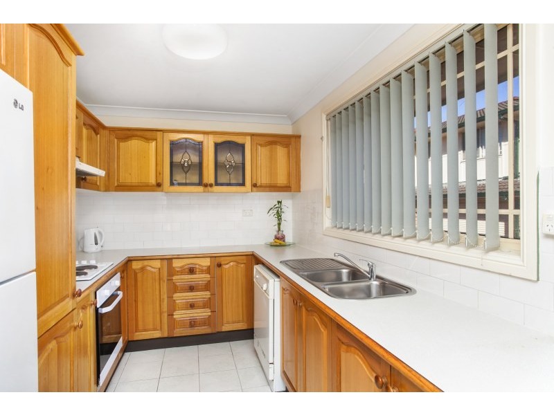 1/90 Toronto Parade, Sutherland NSW 2232