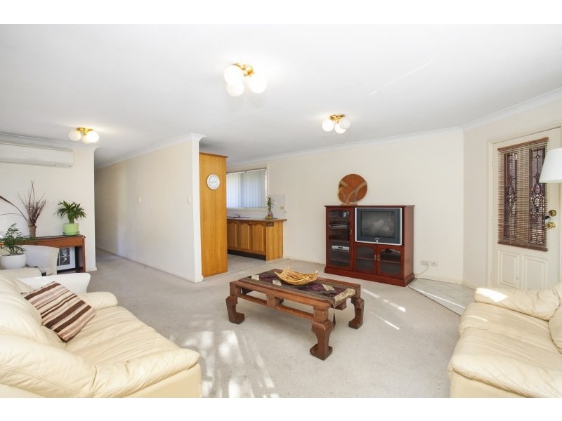 1/90 Toronto Parade, Sutherland NSW 2232