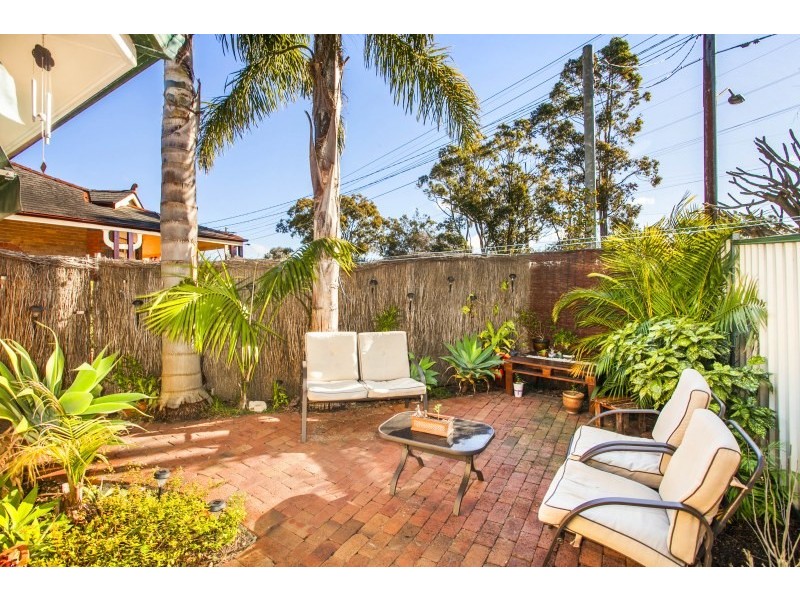 1/90 Toronto Parade, Sutherland NSW 2232