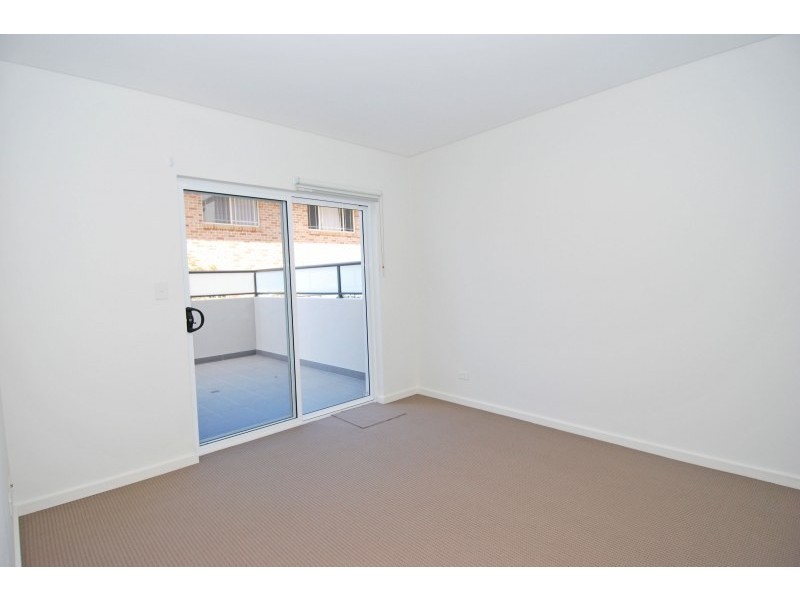 1/64-66 Flora Street, Kirrawee NSW 2232