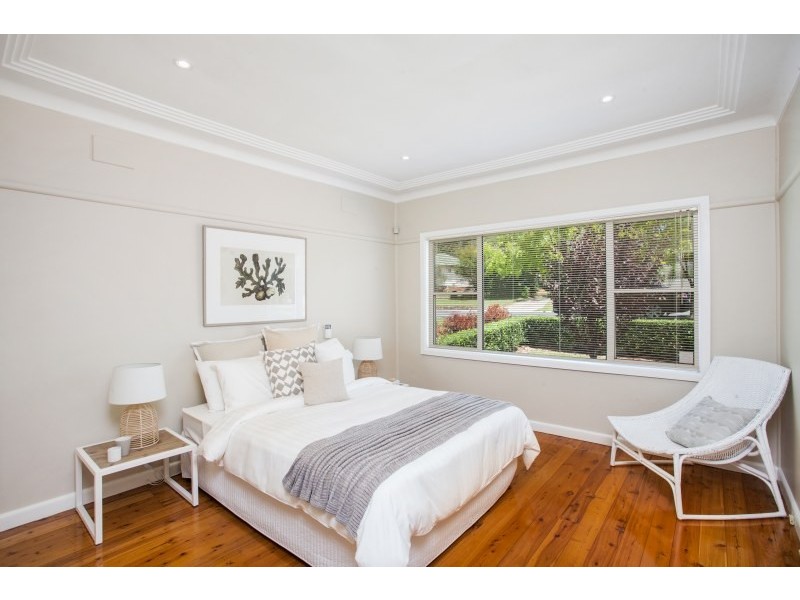 37 Wollun Street, Como NSW 2226