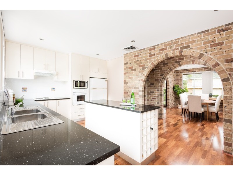 9 Bunbury Avenue, Sutherland NSW 2232