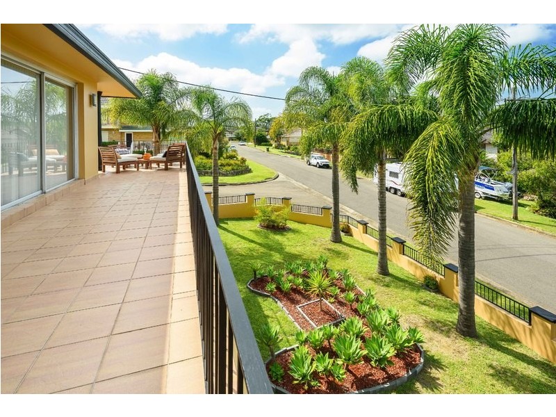9 Bunbury Avenue, Sutherland NSW 2232