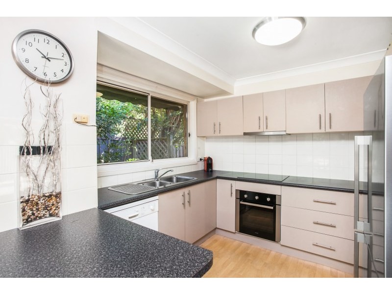 2/7a Binya Place, Como NSW 2226
