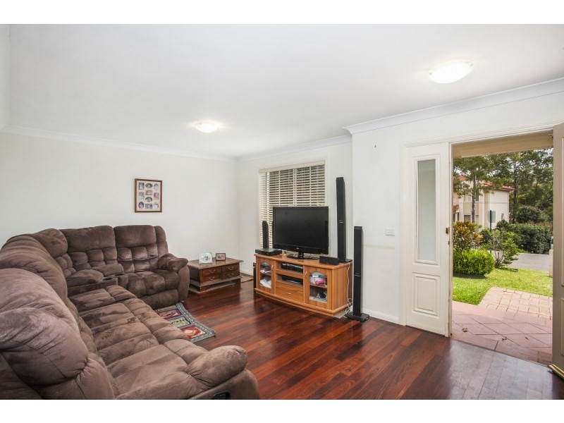 8 Oakwood Way, Menai NSW 2234