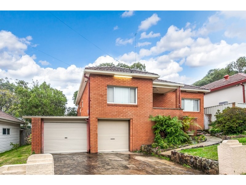 11 Leonay Street, Sutherland NSW 2232