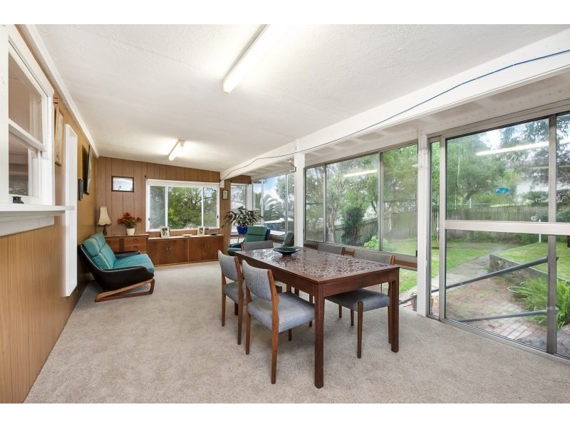 11 Leonay Street, Sutherland NSW 2232