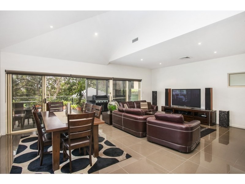 99 Woronora Crescent, Como NSW 2226