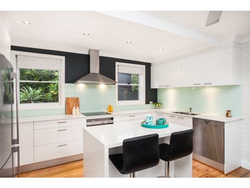 4 Cassandra Crescent, Heathcote NSW 2233