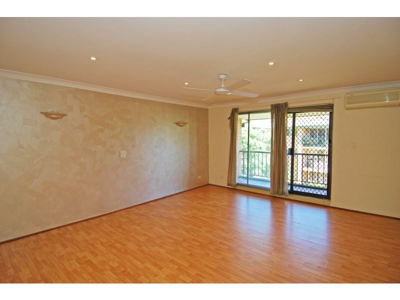 12/131 Oak Road (access from Flora Street), Kirrawee NSW 2232