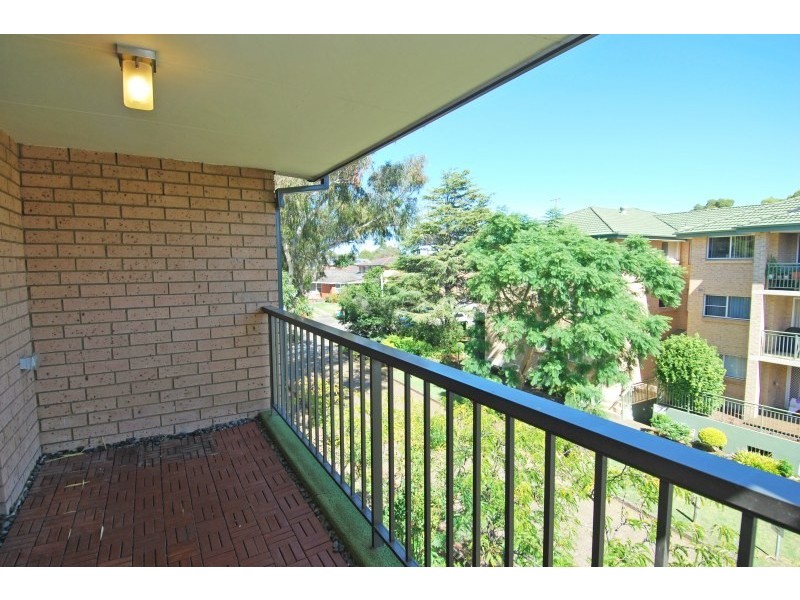 12/131 Oak Road (access from Flora Street), Kirrawee NSW 2232