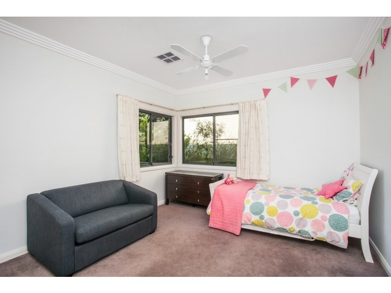 15 Inelgah Road, Como NSW 2226