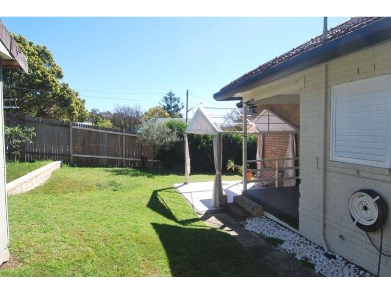 27 Novara Crescent, Como NSW 2226