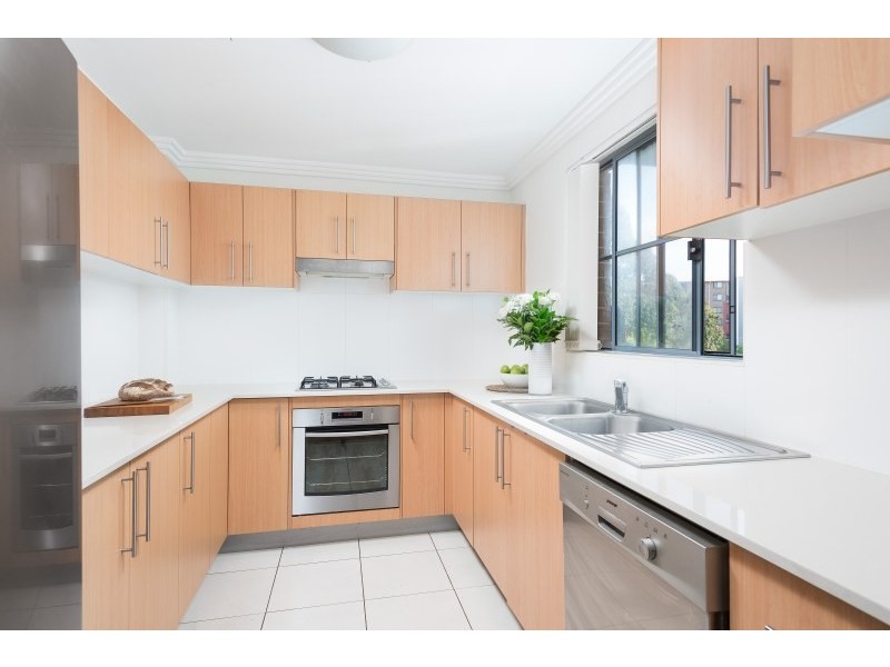 33/18-22 Gray Street, Sutherland NSW 2232