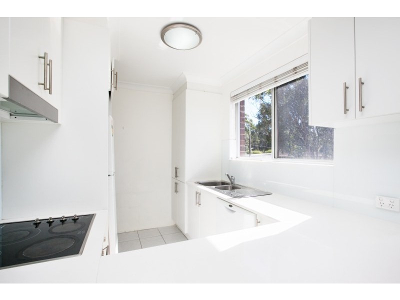 6/2 Railway Crescent, Jannali NSW 2226