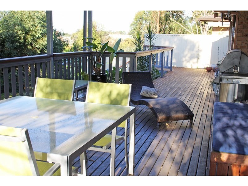 20 Peebles Avenue, Kirrawee NSW 2232