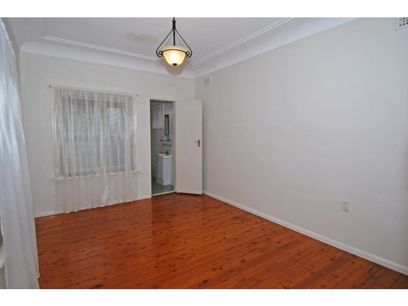 6 Roberts Street, Jannali NSW 2226