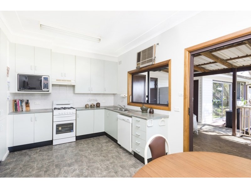 21 Geoffrey Crescent, Loftus NSW 2232