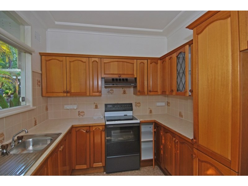 6 Evans Street, Como NSW 2226