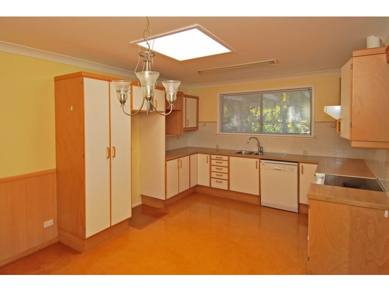 6 Evans Street, Como NSW 2226