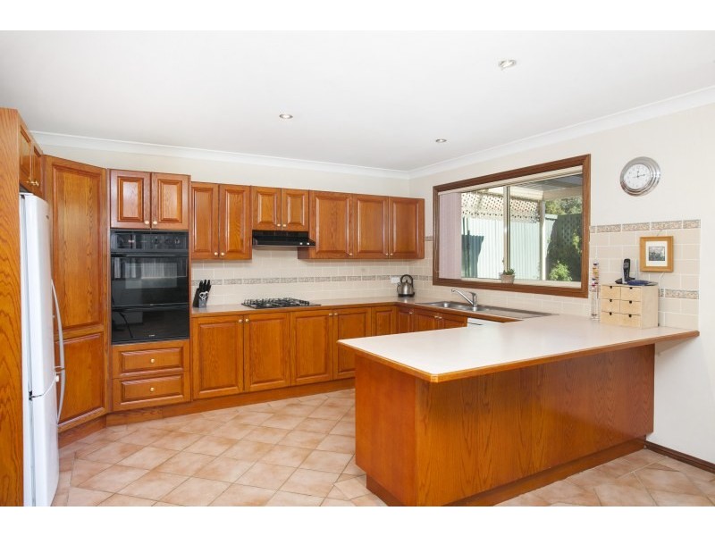 1 Evans Street, Como NSW 2226