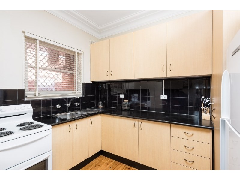 2/148 The Grand Parade, Monterey NSW 2217