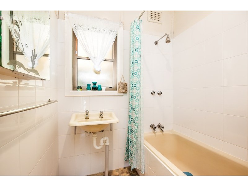 112 Railway Crescent, Jannali NSW 2226