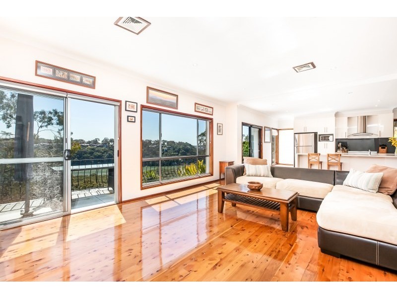 42 Central Avenue, Como NSW 2226