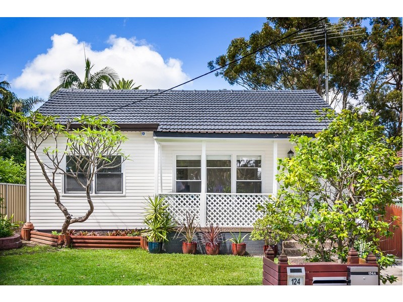 124 Waratah Street, Sutherland NSW 2232