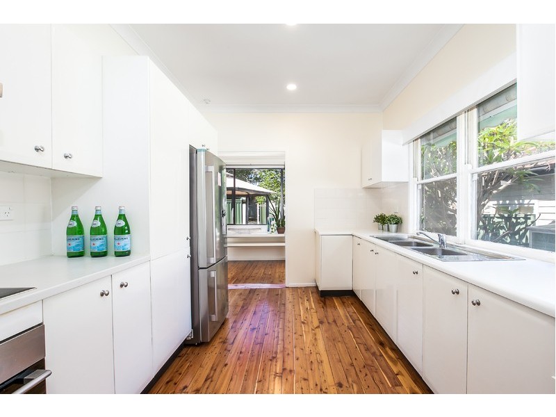 124 Waratah Street, Sutherland NSW 2232