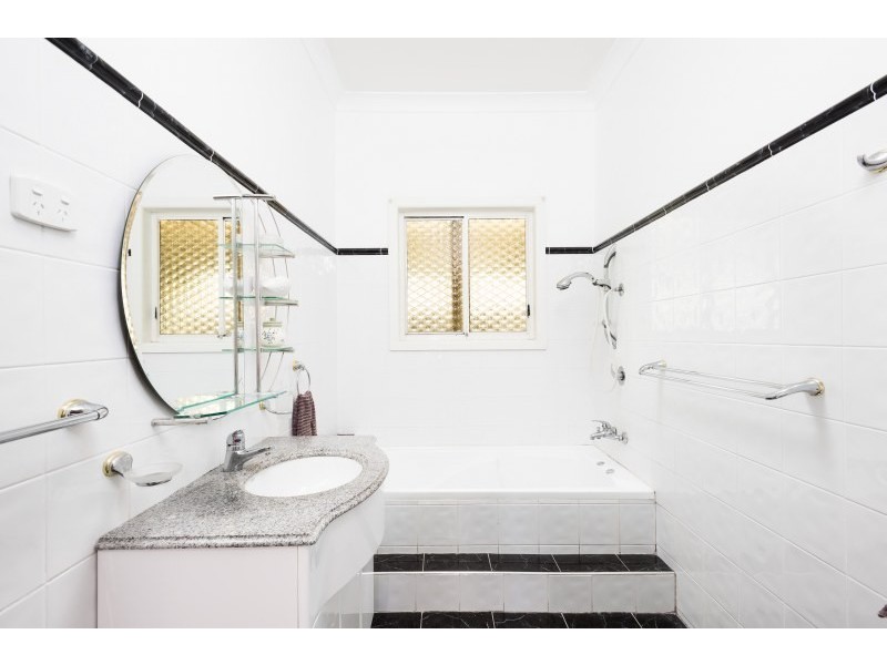 227 Loftus Avenue, Loftus NSW 2232