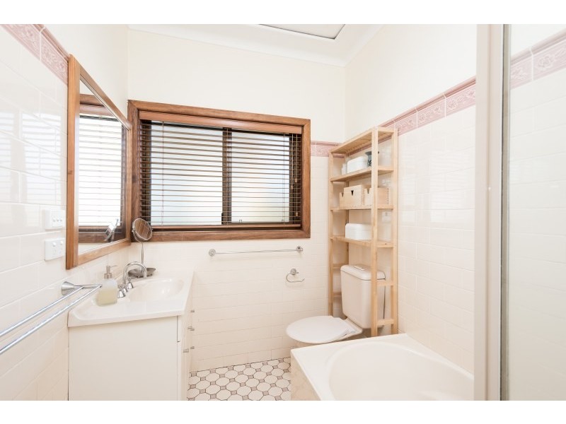 4 Sixth Avenue, Jannali NSW 2226