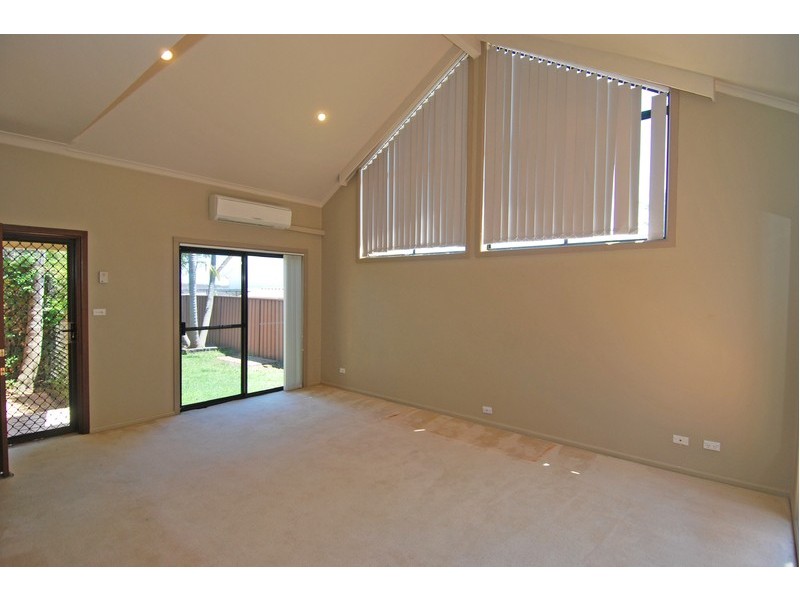 1/156 Woronora Crescent, Como NSW 2226