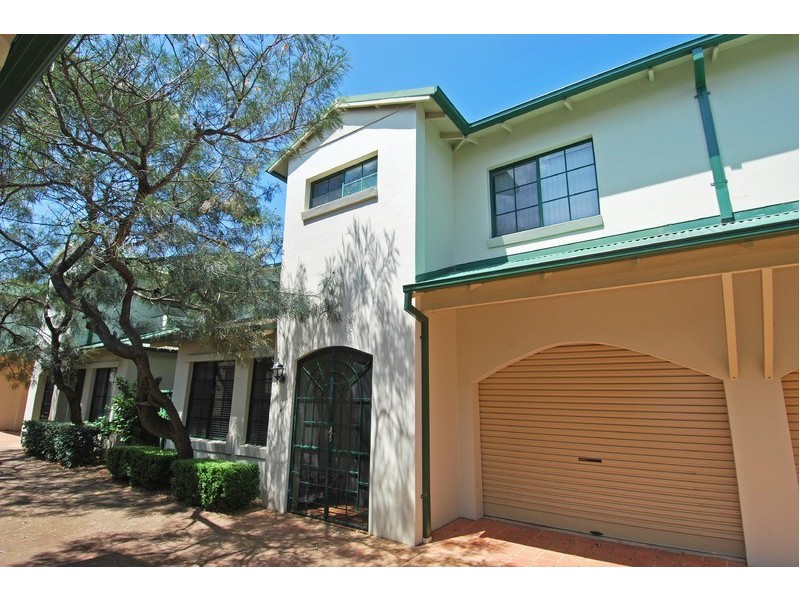 6/68-70 Flora Street, Kirrawee NSW 2232