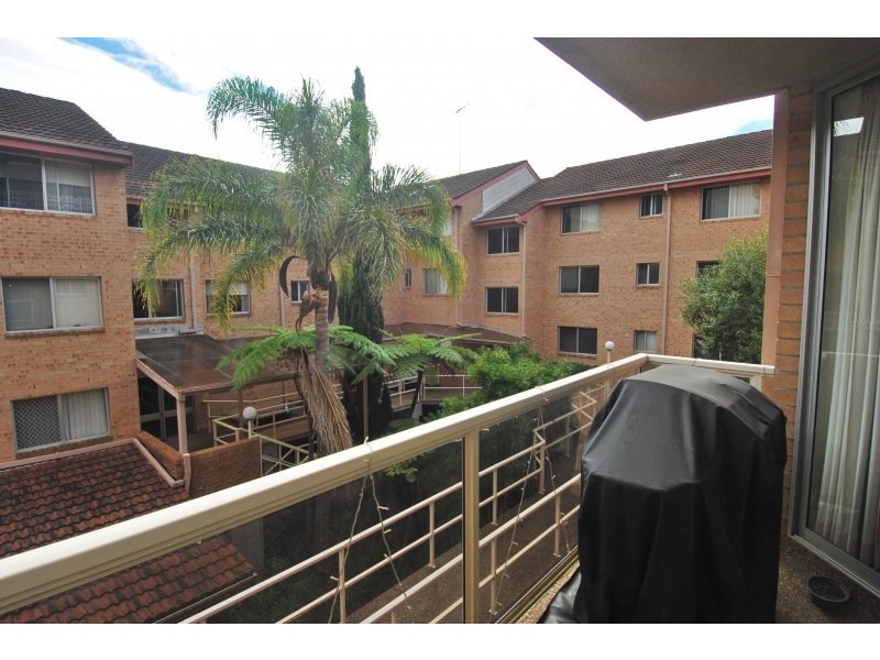 3/55 Glencoe Street, Sutherland NSW 2232