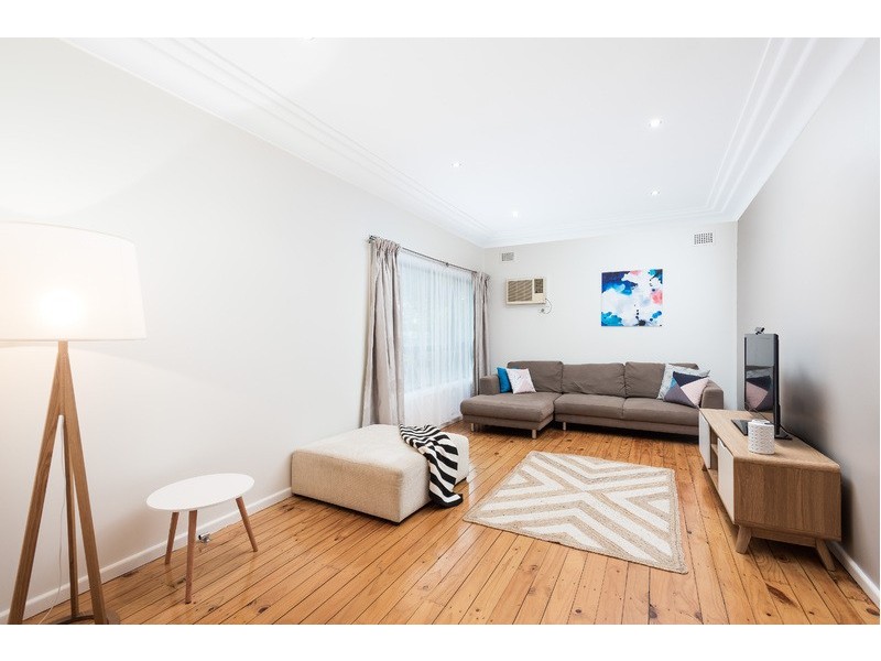 38 Acacia Road North, Kirrawee NSW 2232