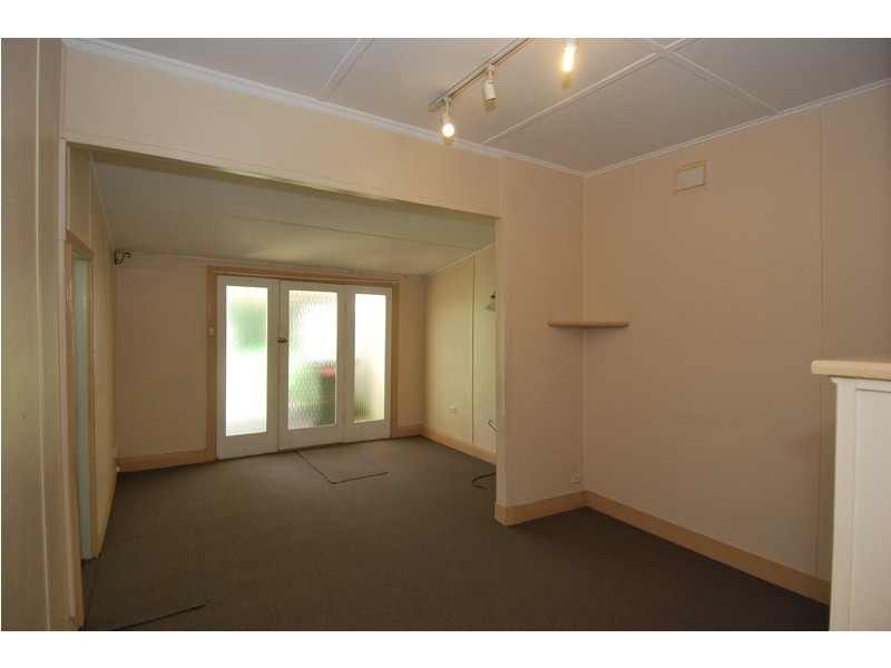 128 Linden Street, Sutherland NSW 2232