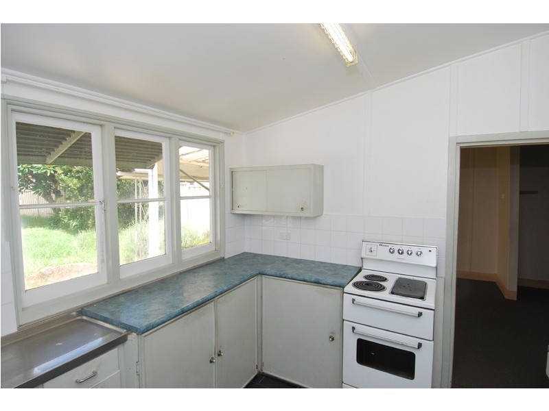 128 Linden Street, Sutherland NSW 2232