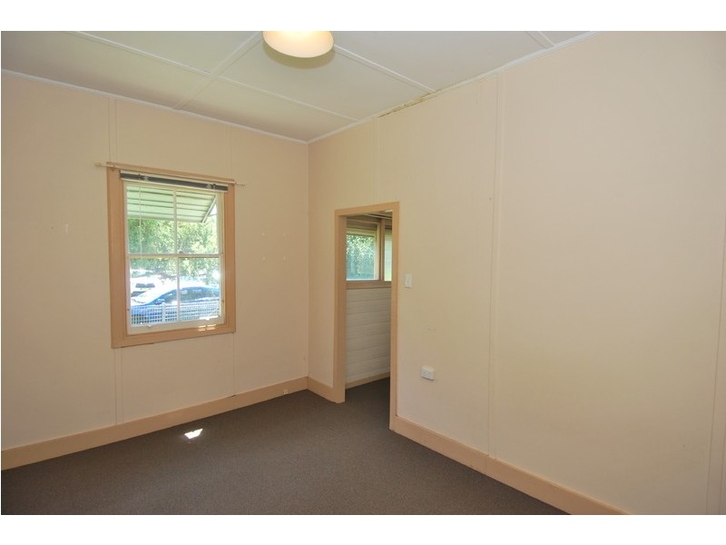 128 Linden Street, Sutherland NSW 2232