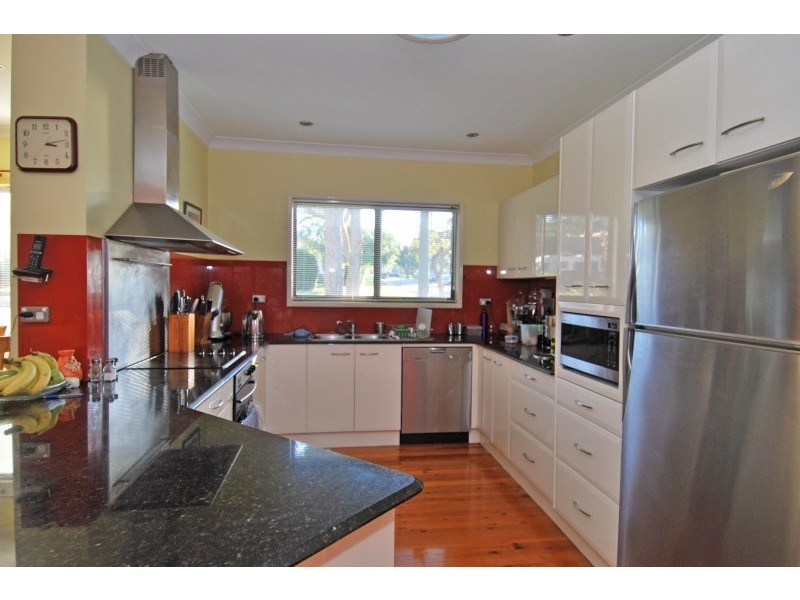 8 Hotham Road, Kirrawee NSW 2232