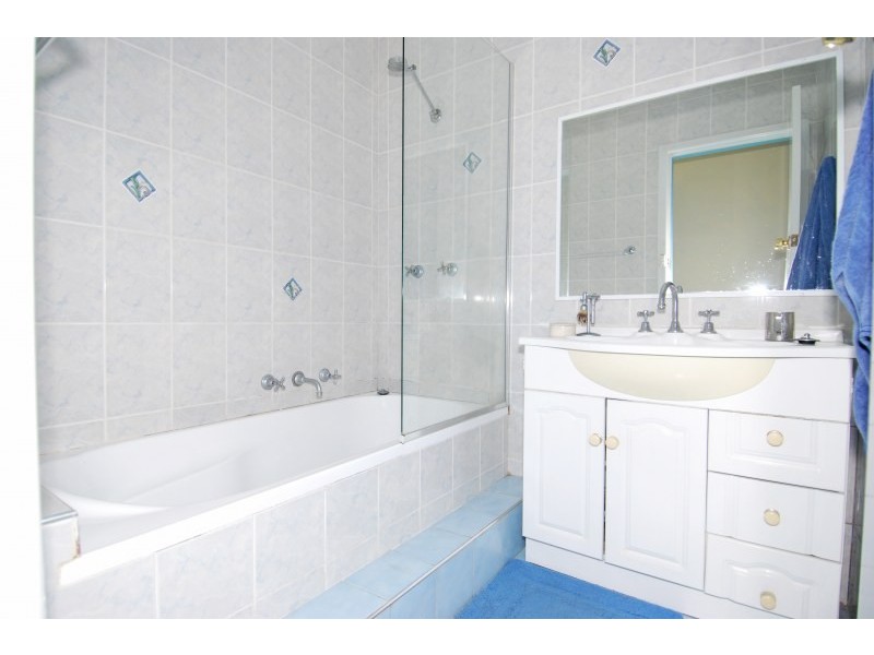 8 Hotham Road, Kirrawee NSW 2232