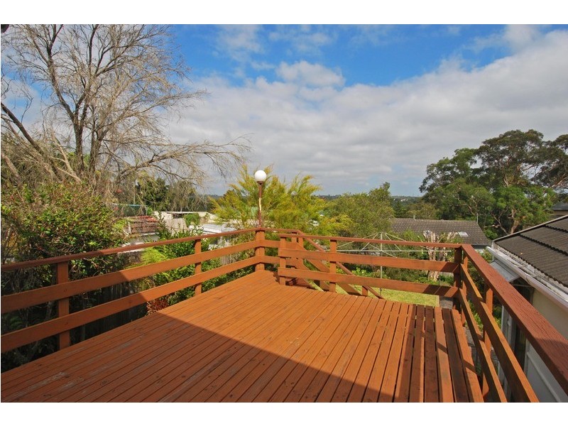 11 Girraween Avenue, Como NSW 2226