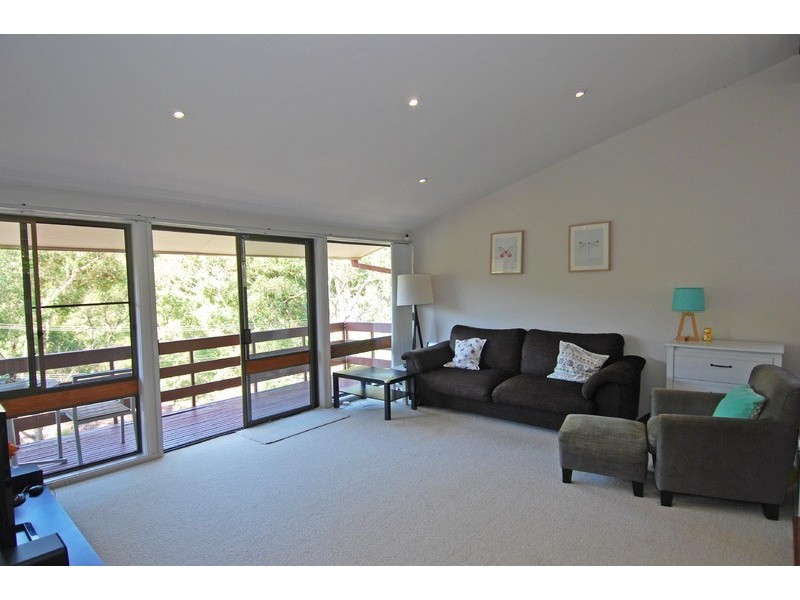 16 Upper Washington Drive, Bonnet Bay NSW 2226
